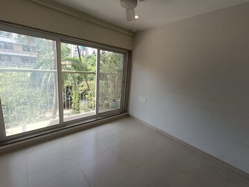 Room in 2 BHK Apartment at Bandra West – for Rent