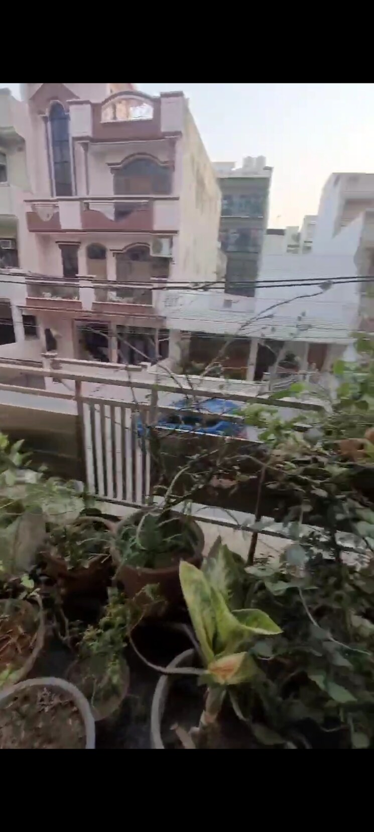 Balcony, jagriti enclave 3 Bedroom 198 Sq.Yd. Builder Floor In Jagriti Enclave Delhi 9120810