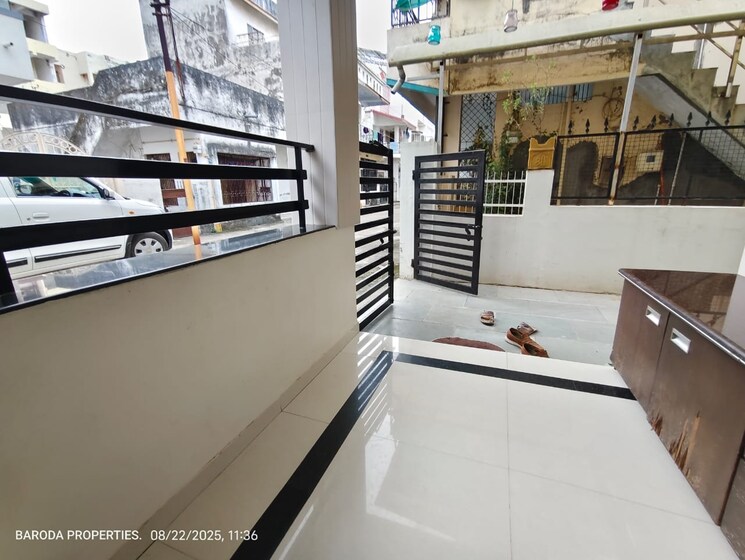 Balcony, subhanpura 4 Bedroom 1400 Sq.Ft. Apartment In Subhanpura Vadodara 9120771