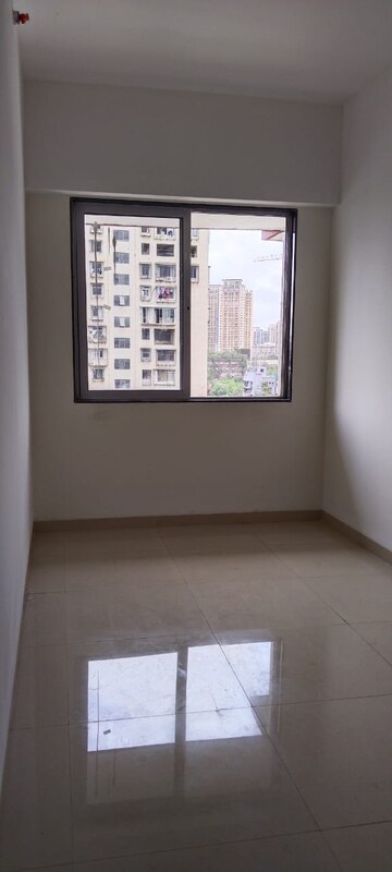 Room in 1 BHK Apartment at Lower Parel West – for Rent