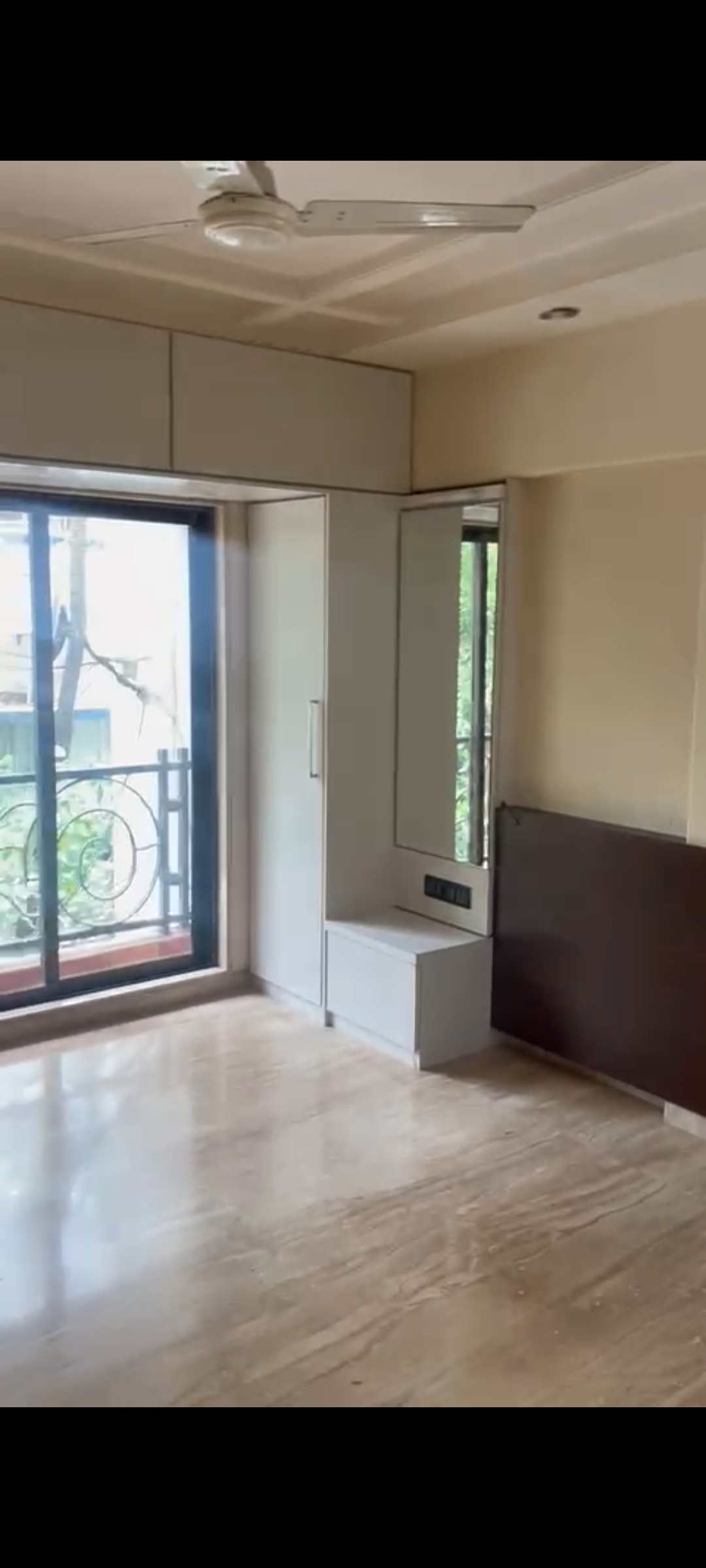 3 BHK + Servant Room 1500 Sq.Ft. Apartment in Ekta Heights Khar West