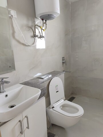 Bathroom in 3.5 BHK Apartment at Unitech Harmony, Sector 50 – for Rent