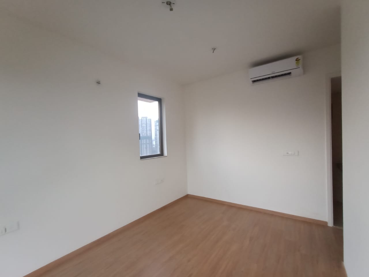 1.5 BHK Apartment For Rent in Runwal Bliss