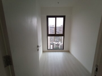 Room in 1.5 BHK Apartment at Runwal Bliss, Kanjurmarg East – for Rent