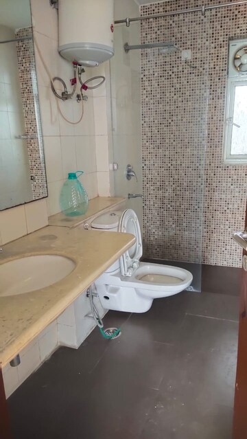 Bathroom in 3.5 BHK Apartment at Unitech Harmony, Sector 50 – for Rent