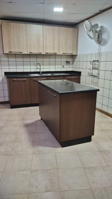 Kitchen in 4 BHK Apartment at Unitech Uniworld Gardens, Sector 47 – for Rent