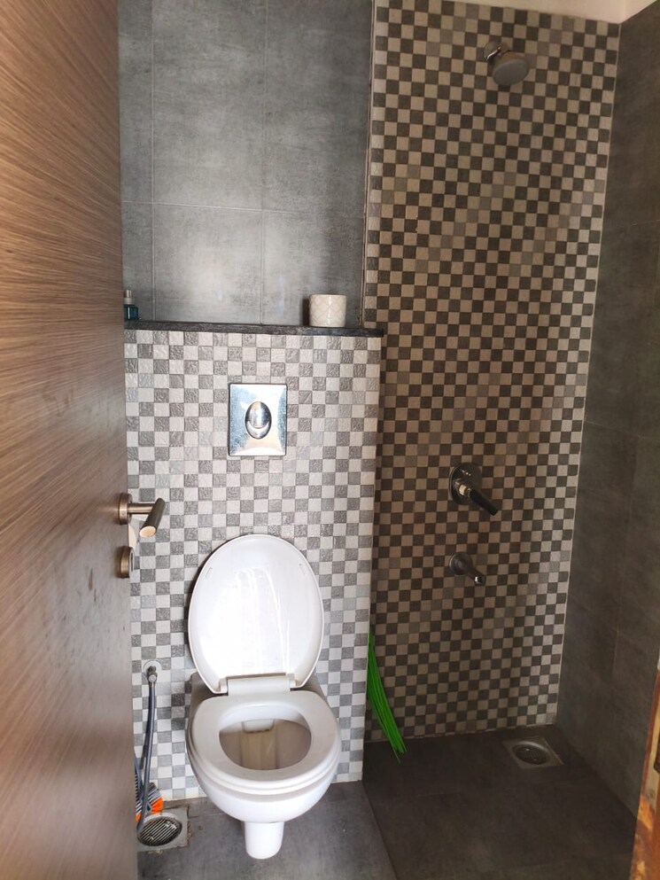 Bathroom, the-wadhwa-promenade 2 Bedroom 649 Sq.Ft. Apartment In Ghatkopar West Mumbai 9120909