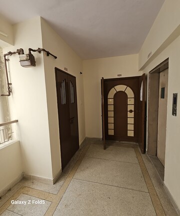  3 BHK Apartment at Race Course – for Rent