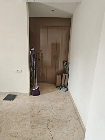 Room in 2 BHK Apartment at Shree Vardhman Green Court, Sector 90 – for Rent