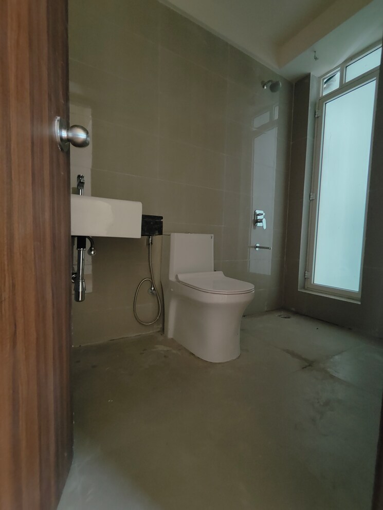 Bathroom, indiabulls-one-indiabulls 2 Bedroom 806 Sq.Ft. Apartment In Pokhran Road No Two Thane 9120945