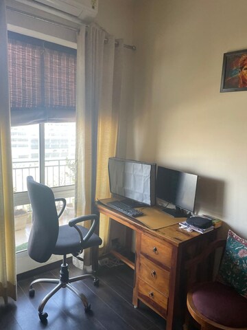 Living Room in 3.5 BHK Apartment at Unitech Escape, Sector 50 – for Rent