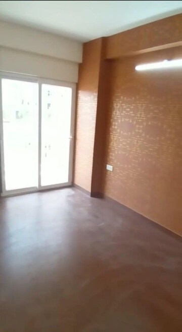 Room in 2 BHK Apartment at Victoryone Central, Sector 12 Greater Noida – for Sale