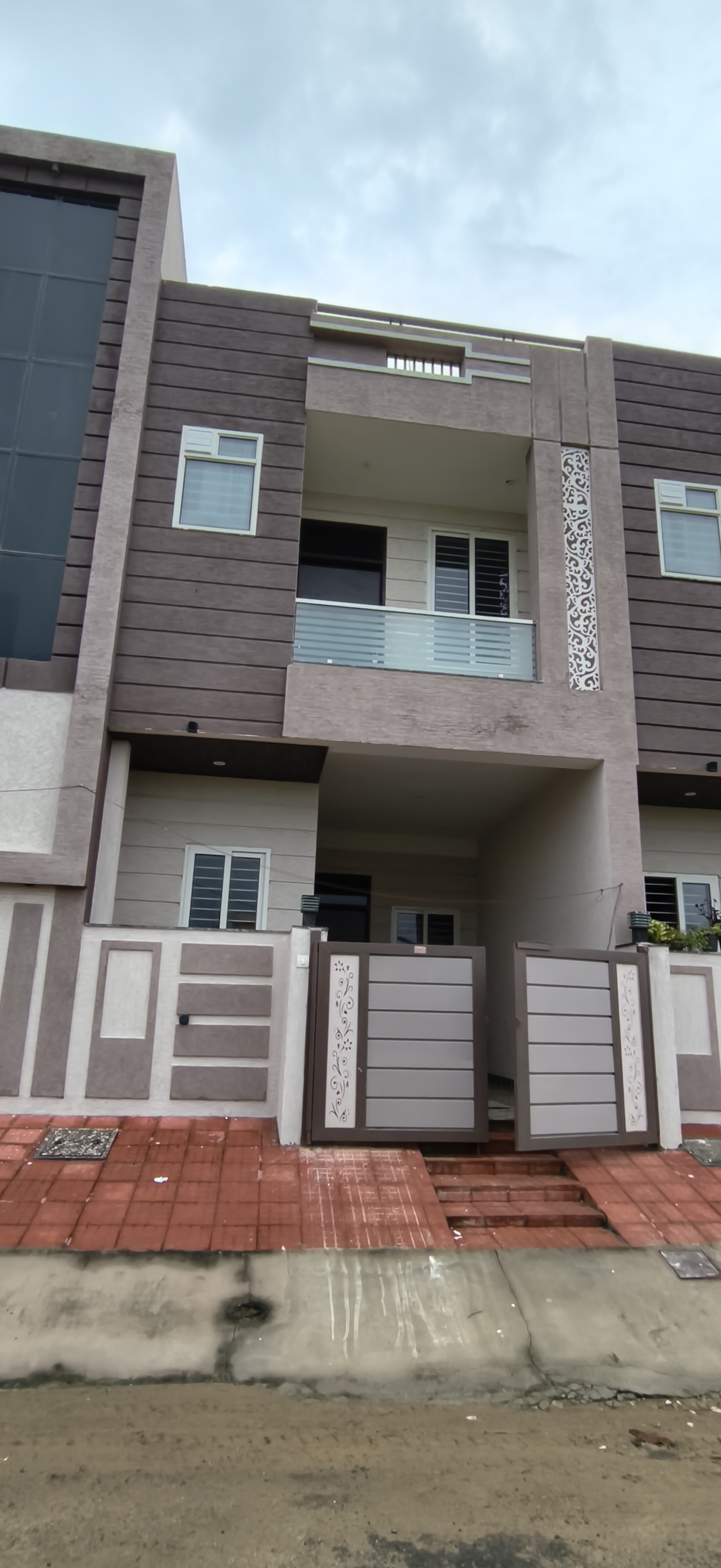 3 BHK + Pooja Room,Study Room Villa For Sale in Major Sankalp Villa 