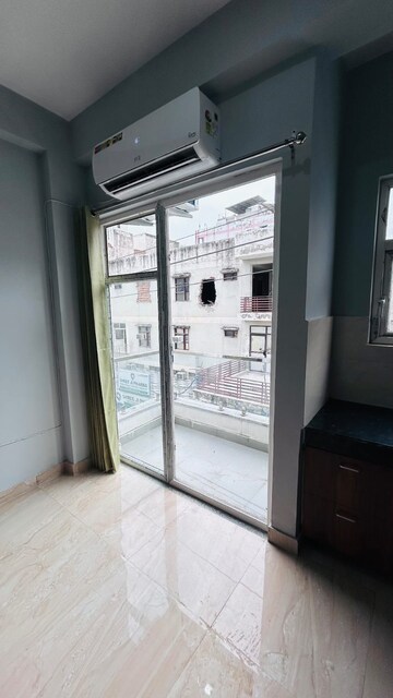 Building Lobby in Studio Builder Floor at Sector 39 – for Rent
