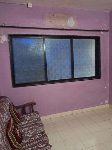 Room in 1 BHK Apartment at Jinal Chs, Kandivali East – for Rent
