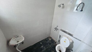 Bathroom in 2 BHK Builder Floor at Sector 39 – for Rent