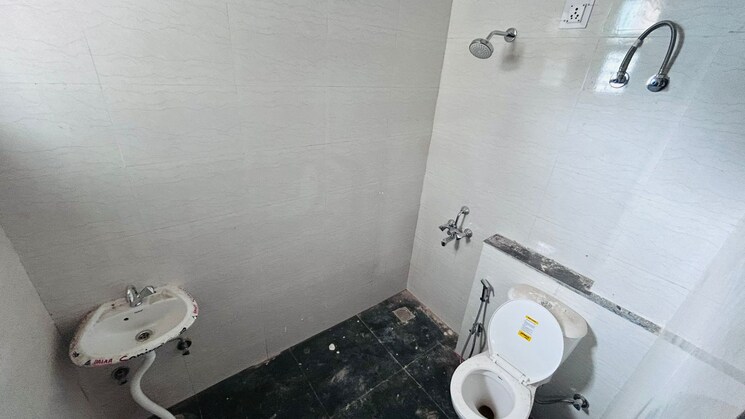Bathroom, sector 39 2 Bedroom 1149 Sq.Ft. Builder Floor In Sector 39 Gurgaon 9121022
