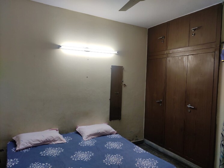 Bedroom, mayur vihar phase 1 extension 2.5 Bedroom 850 Sq.Ft. Apartment In Mayur Vihar Phase 1 Extension Delhi 9121031