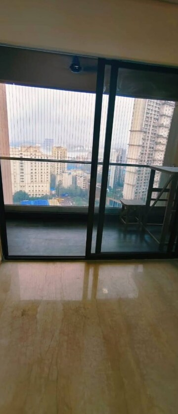 Room in 3 BHK Apartment at Kanakia Silicon Valley, Powai – for Rent