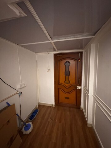 Furnished Amenities in 3 BHK Apartment at Bandra West – for Rent