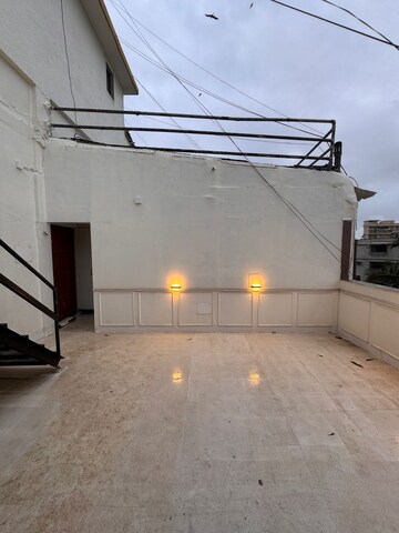 Staircase in 3 BHK Apartment at Bandra West – for Rent