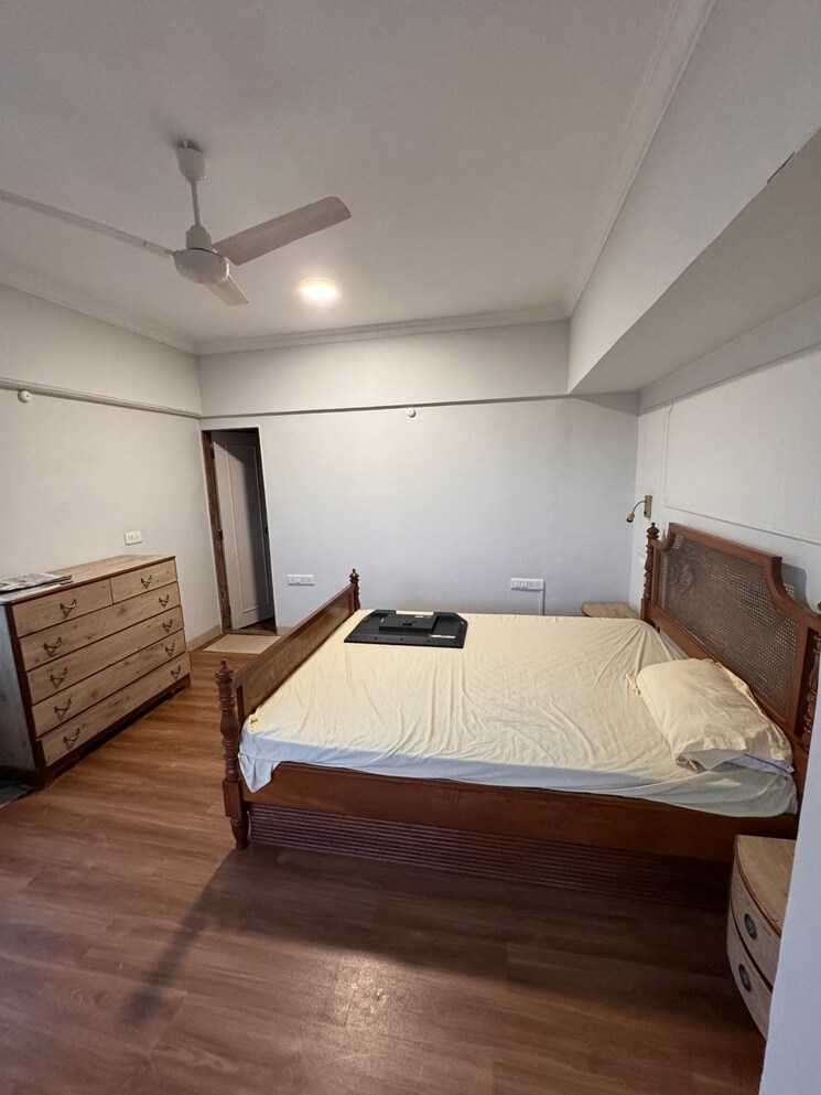 Bedroom, bandra west 3 Bedroom 1300 Sq.Ft. Apartment In Bandra West Mumbai 9121091