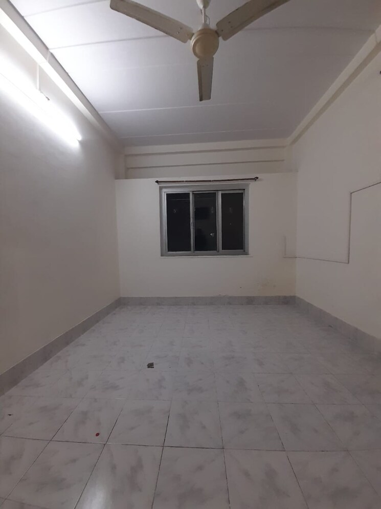 Room, sunrise-chs-malad-east 1 Bedroom 450 Sq.Ft. Apartment In Malad East Mumbai 9121103