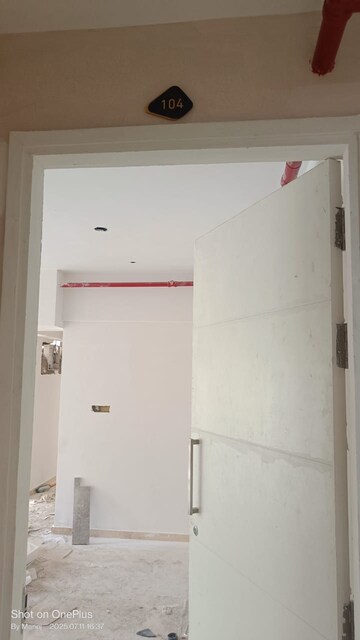 Room in 2 BHK Apartment at Kanakia Silicon Valley, Powai – for Sale