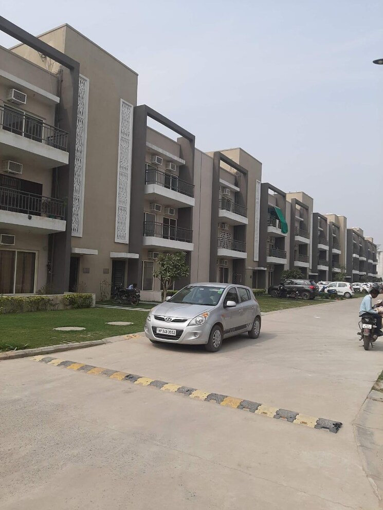  Parking, puri-aman-vilas 3.5 Bedroom 1670 Sq.Ft. Builder Floor In Sector 89 Faridabad 9121106