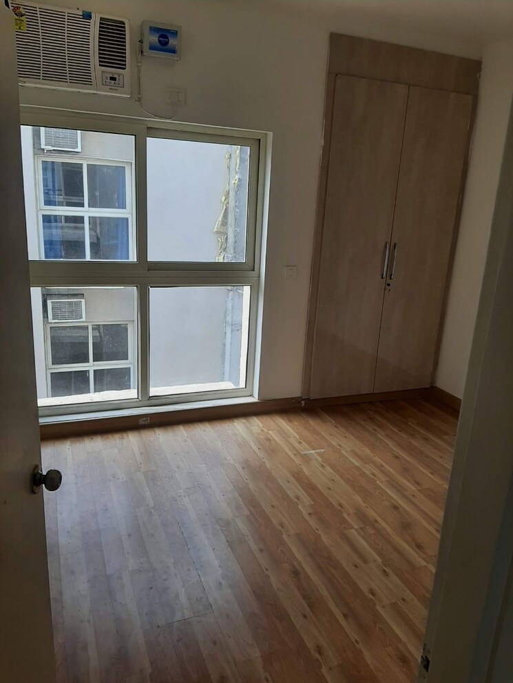 Room, puri-aman-vilas 3.5 Bedroom 1670 Sq.Ft. Builder Floor In Sector 89 Faridabad 9121106