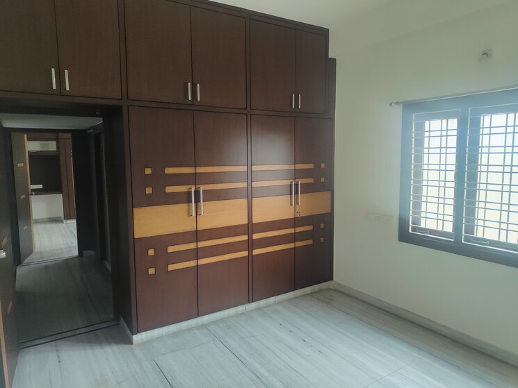 Room, kphb 3 Bedroom 1800 Sq.Ft. Apartment In Kphb Hyderabad 9121116
