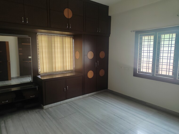 Room, kphb 3 Bedroom 1800 Sq.Ft. Apartment In Kphb Hyderabad 9121116
