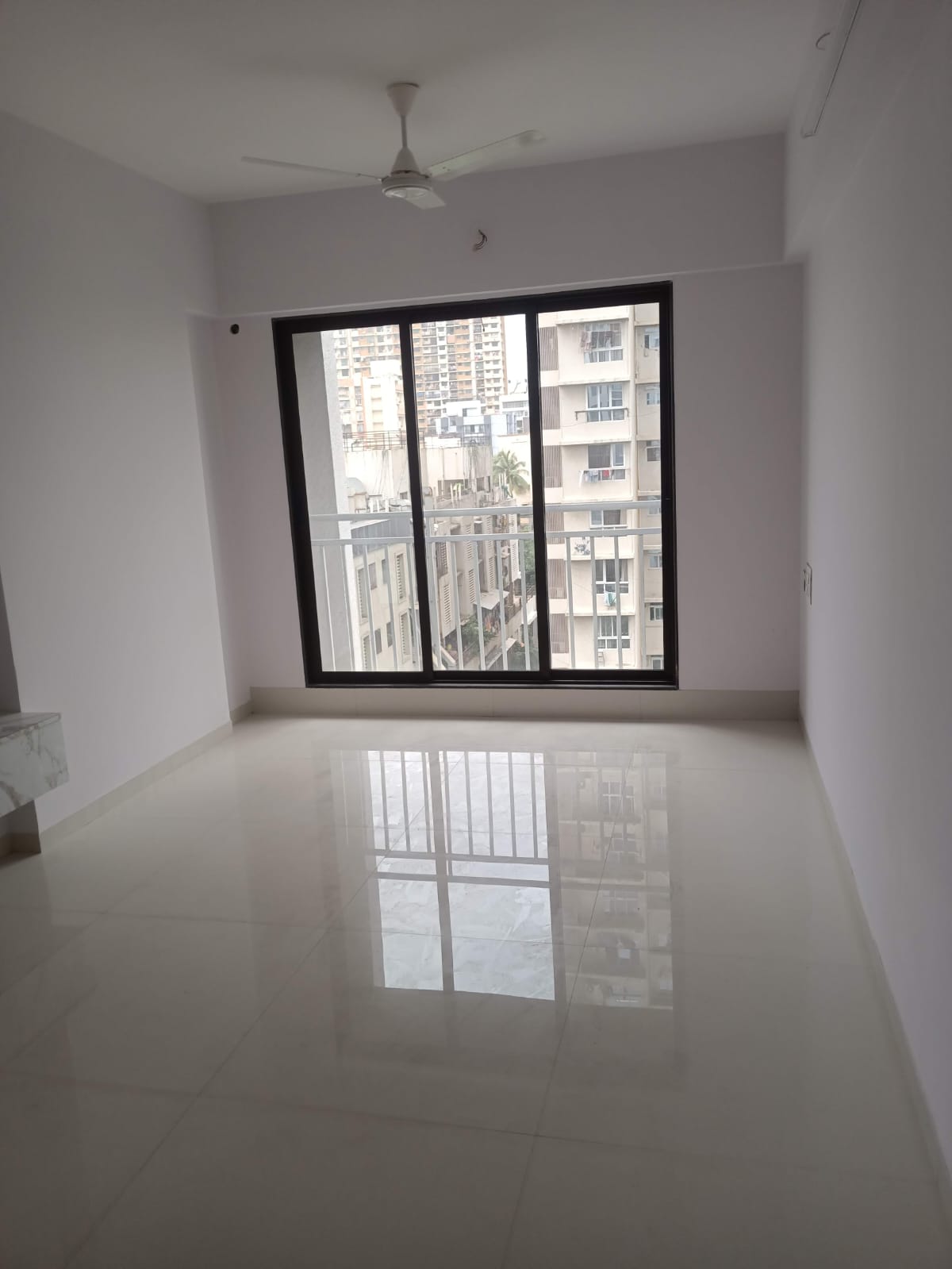 2 BHK Apartment For Rent in Oxford Navrang Crystal