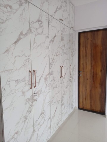 Room in 2 BHK Apartment at Oxford Navrang Crystal, Goregaon West – for Rent