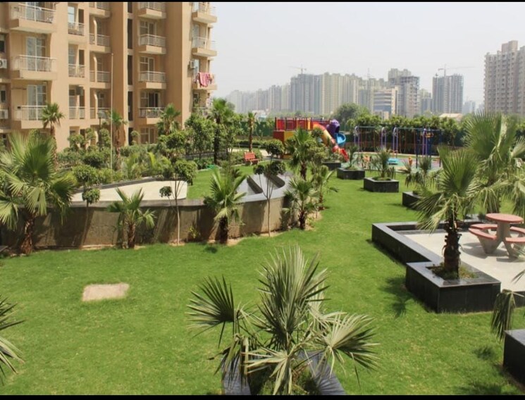Garden, nirala-greenshire 2 Bedroom 950 Sq.Ft. Apartment In Sector 2 Greater Noida Greater Noida 9121158