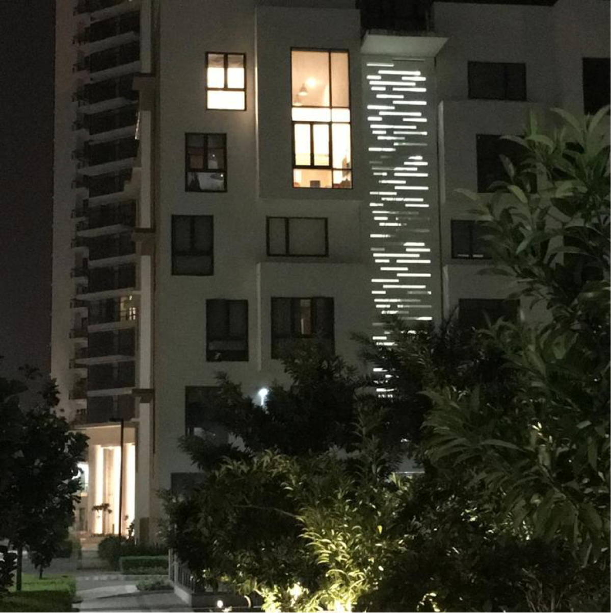 3 BHK + Servant Room Apartment For Rent in Ireo The Grand Arch