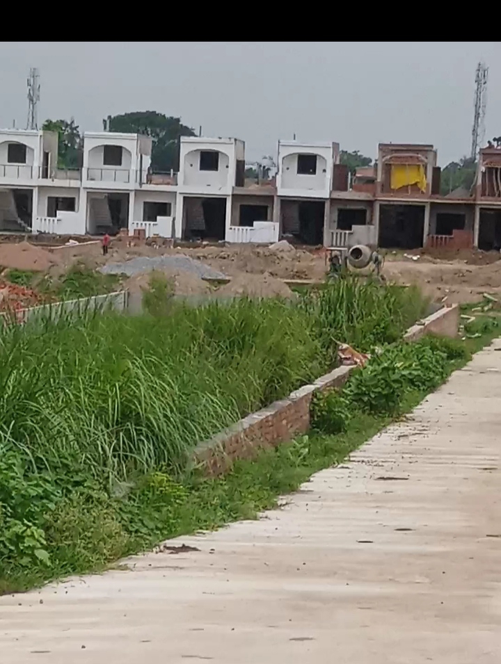 Plot For Sale in Yash Town 