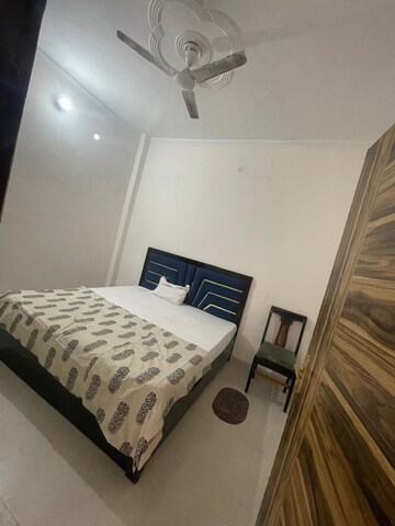 Bedroom in 2 BHK Builder Floor at Gomti Nagar – for Rent