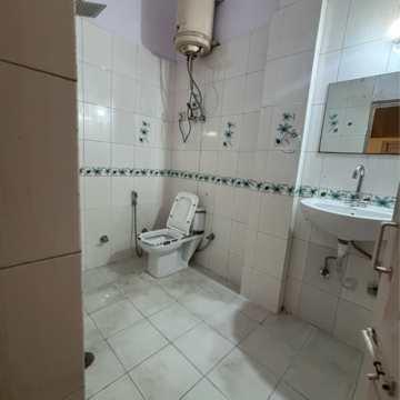 Bathroom in 2 BHK Builder Floor at Saket – for Rent