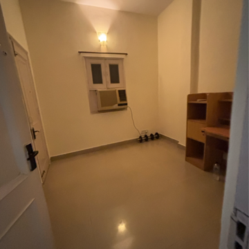 Room in 2 BHK Builder Floor at Saket – for Rent