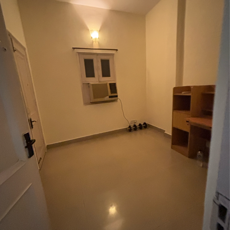 Room, saket 2 Bedroom 1000 Sq.Ft. Builder Floor In Saket Delhi 9121267