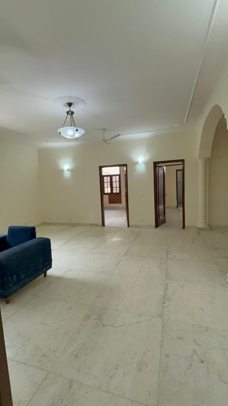 Room, sukhdev vihar 3 Bedroom 3500 Sq.Ft. Builder Floor In Sukhdev Vihar Delhi 9121291