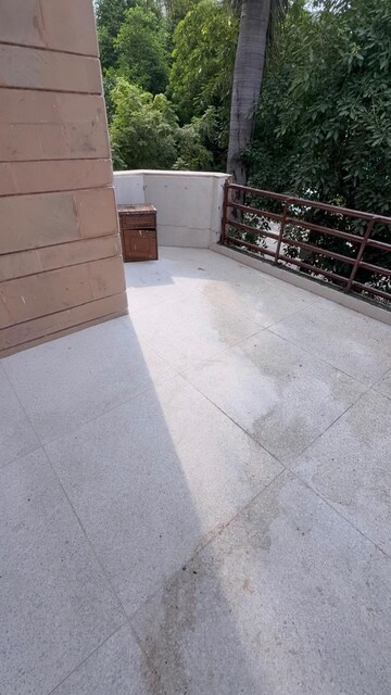 Balcony in 3 BHK Builder Floor at Sukhdev Vihar – for Rent