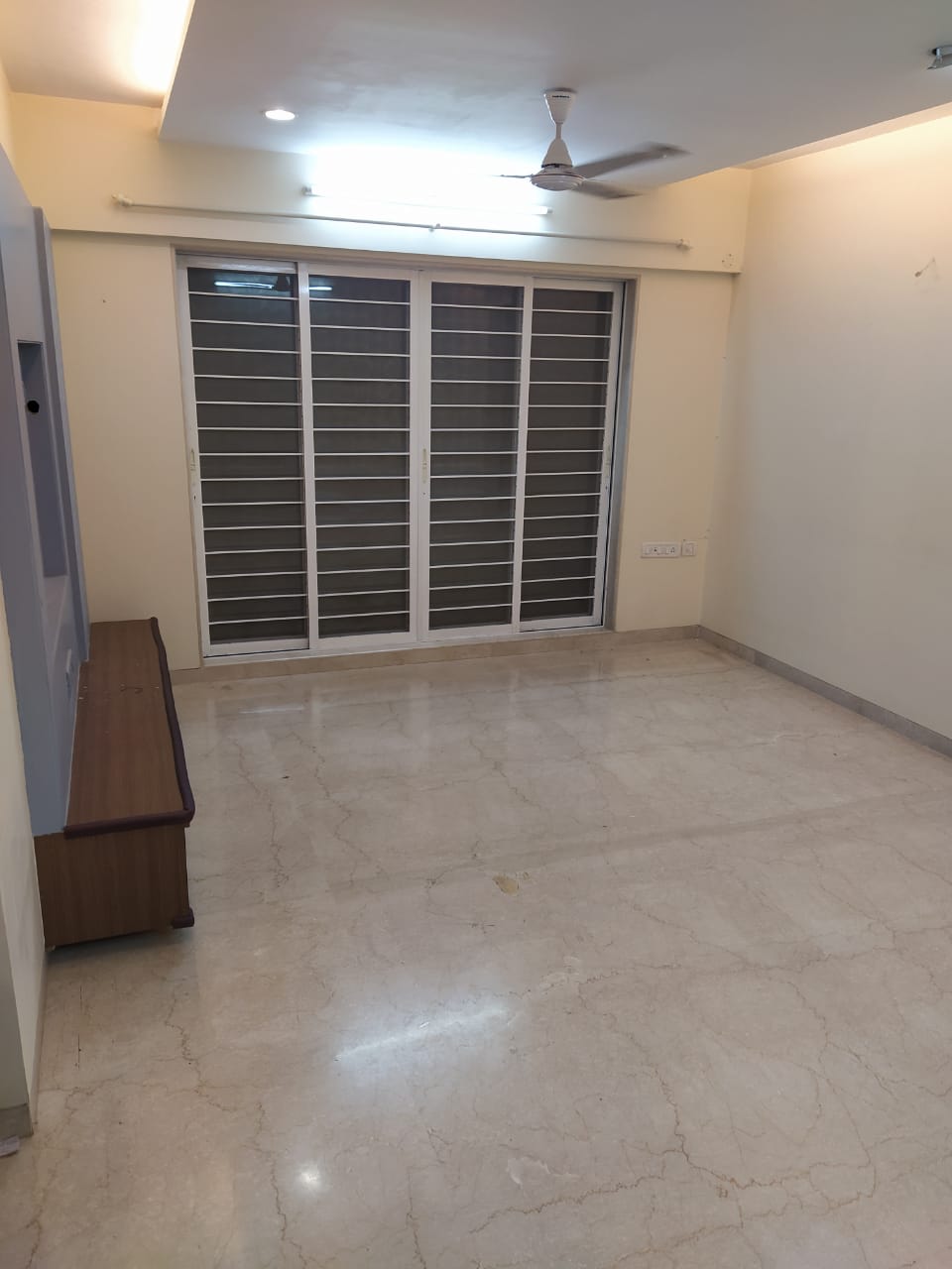 2 BHK 725 Sq.Ft. Apartment in Chayya Apartment