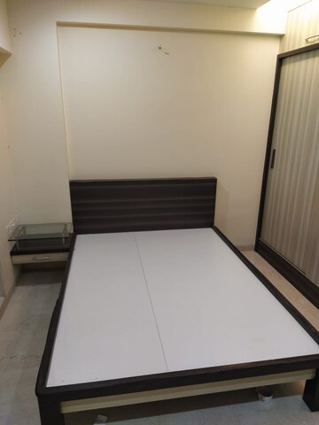 Room in 2 BHK Apartment at Chayya Apartment, Khar West – for Sale