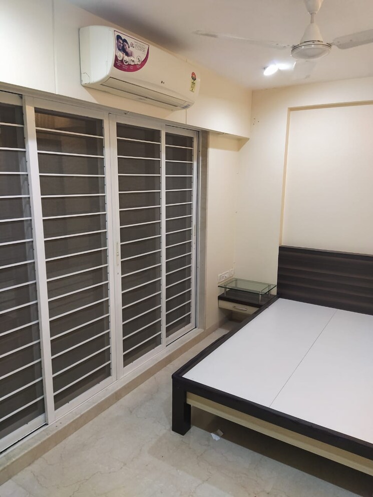 Room, chayya-apartment 2 Bedroom 725 Sq.Ft. Apartment In Khar West Mumbai 9121299