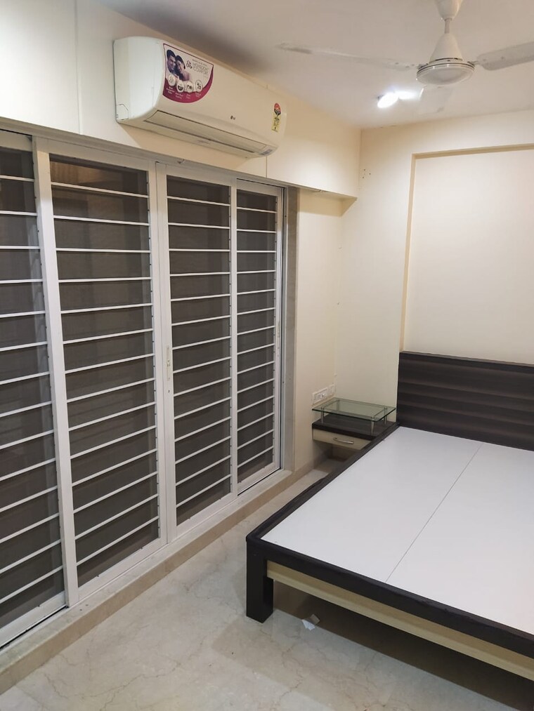 Room, chayya-apartment 2 Bedroom 725 Sq.Ft. Apartment In Khar West Mumbai 9121299