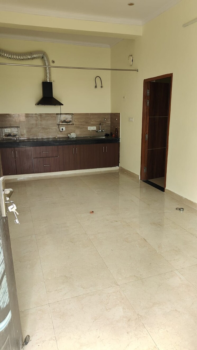 Kitchen, gomti nagar 1.5 Bedroom 750 Sq.Ft. Independent House In Gomti Nagar Lucknow 9121311