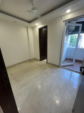 Room in 3 BHK Builder Floor at Chittaranjan Park – for Rent
