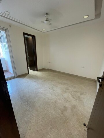 Room in 3 BHK Builder Floor at Chittaranjan Park – for Rent